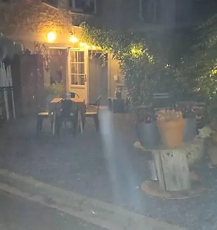 Le Relais De Chassepierre Hotell *