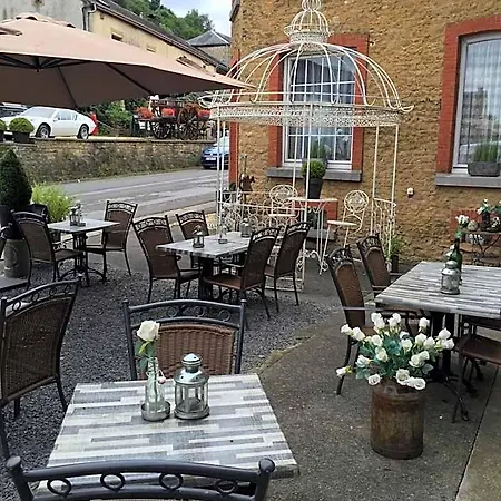 Le Relais De Chassepierre Hotell *
